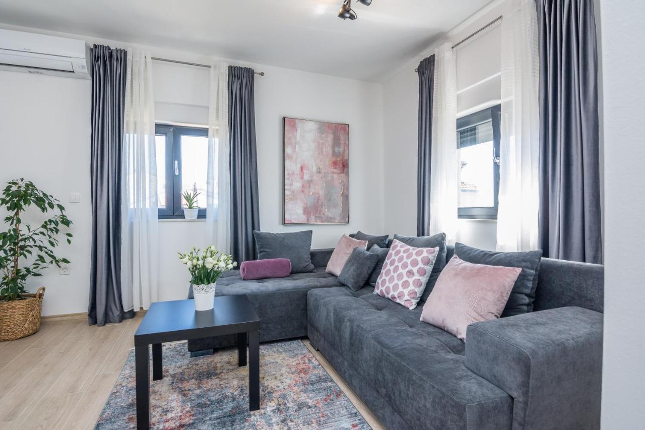 Apartment Maella Zadar